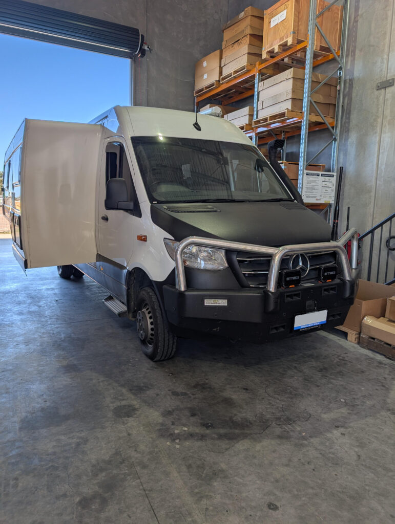 Mercedes Benz Sprinter 'EQ Smart Level' System - Image 13
