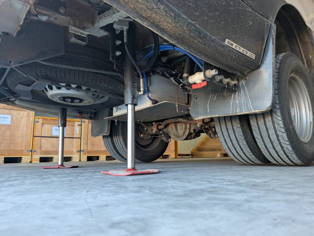 Mercedes Benz Sprinter 'EQ Smart Level' System - Image 14