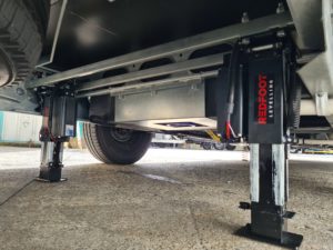 Redfoot Levelling - The underside of a truck with a Redfoot Levelling Fiat ‘AutoLift’ System.
