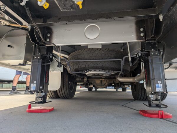 Mercedes Benz Sprinter 517/519 ‘AutoLift’ System - Image 4